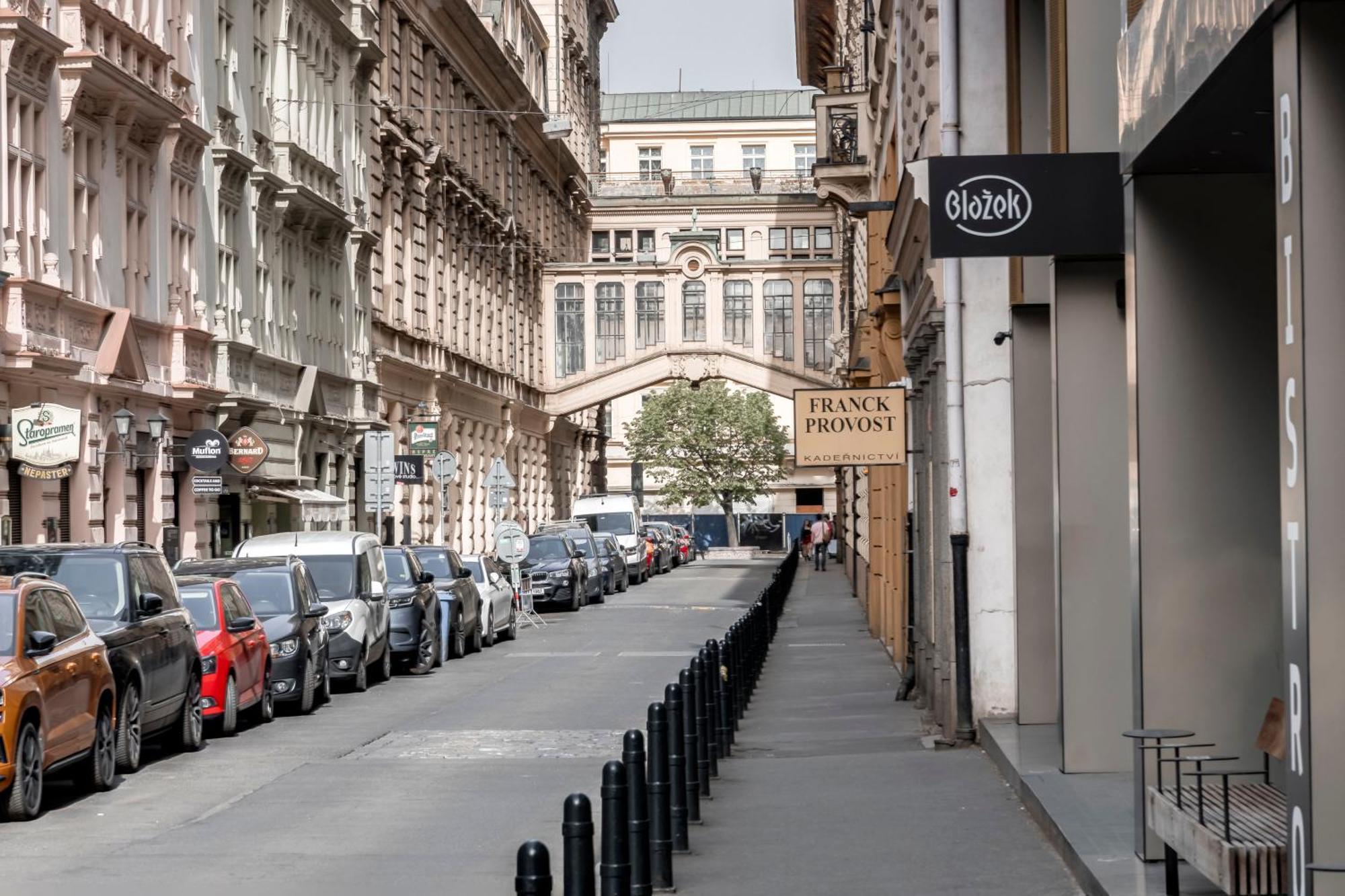 New Town Oases Apartment Praga Exterior foto
