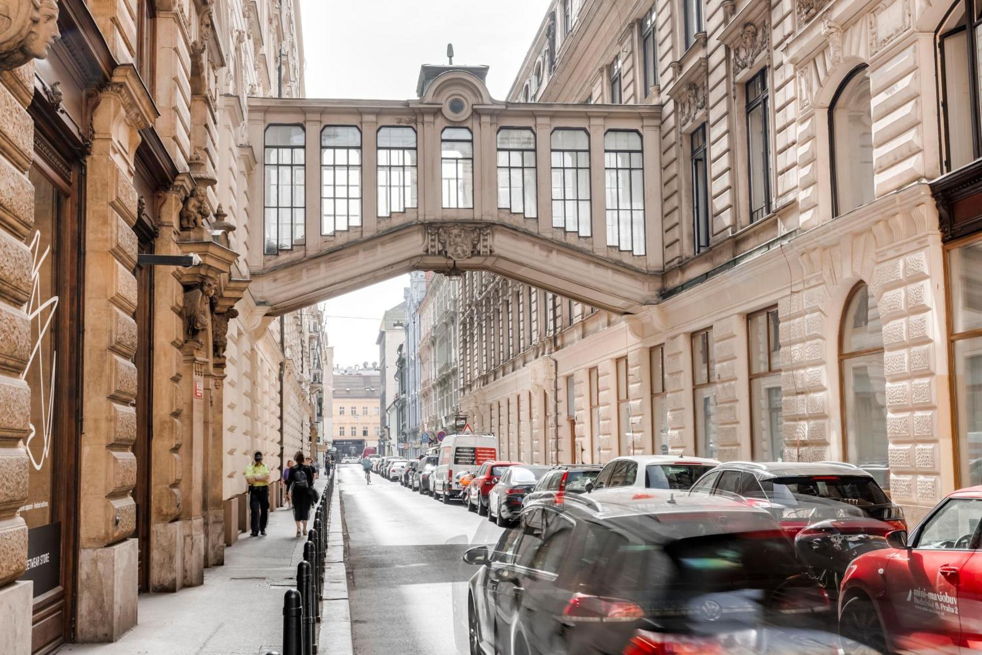 New Town Oases Apartment Praga Exterior foto